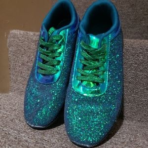 Glitter Sparkle 8.5 tennis or running shoe in SASSY TEAL